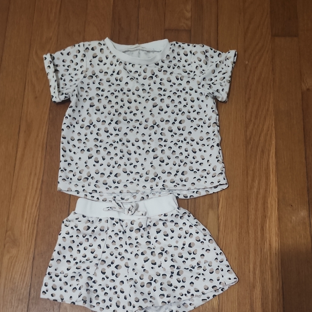 Jessica Simpson White and Brown Pajama Set with Animal Print